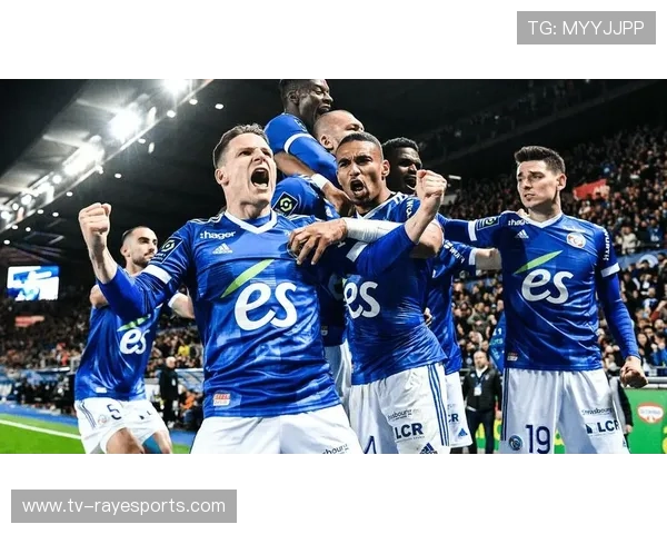 斯特拉斯堡主场草皮条件改善，技术型球队受益